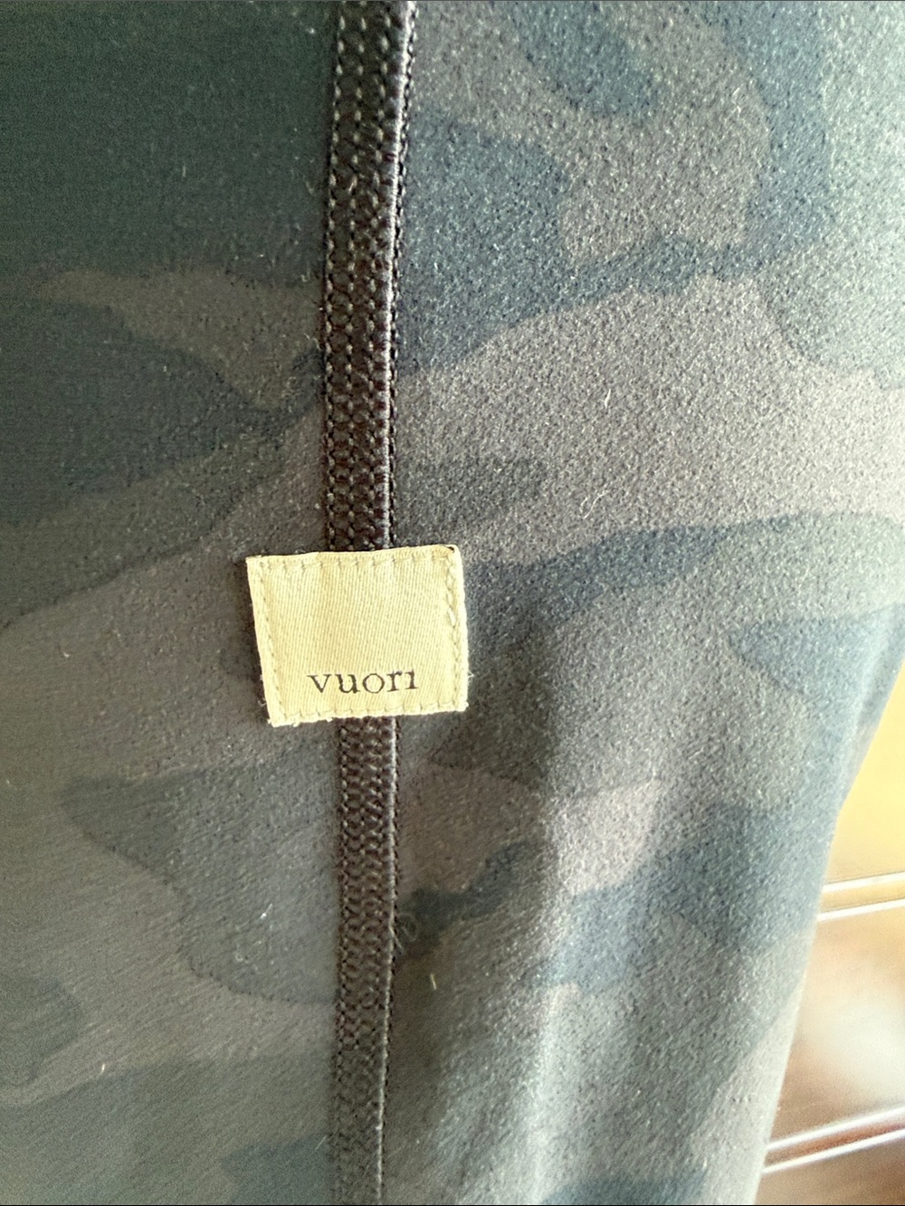 Vuori Black Camo Daily Leggings - Picture 7 of 7